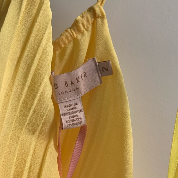 Ted Baker Yellow Pleated Racer Neck Top BNWT size 2 US 4-6 - Picture 10 of 11